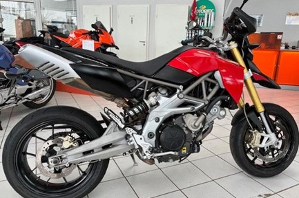 Aprilia Dorsoduro 750