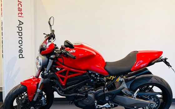 Gebrauchtmotorrad Ducati Monster 821 Stripe - Bild 1