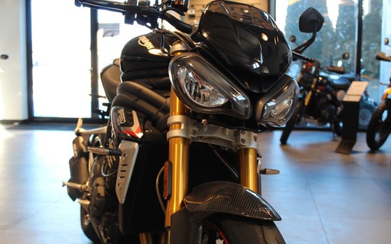 Gebrauchtmotorrad Triumph Speed Triple 1200 RS - Bild 3
