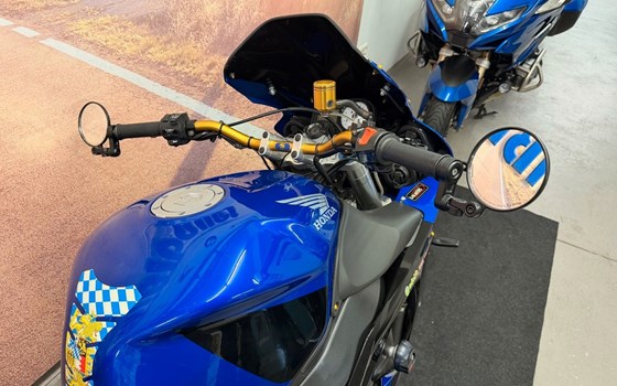 Gebrauchtmotorrad Honda CBR 900 RR Fireblade - Bild 8