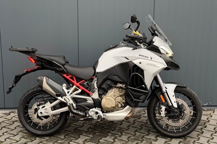 Ducati Multistrada V4 S