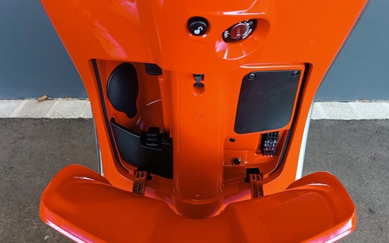 Neufahrzeug Vespa Elettrica 70 km/h - Bild 20