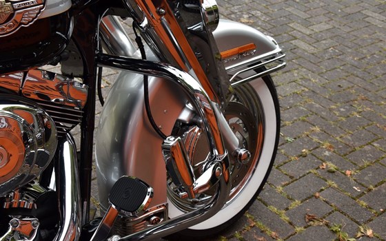 Gebrauchtmotorrad Harley-Davidson Road King Classic FLHRC - Bild 12