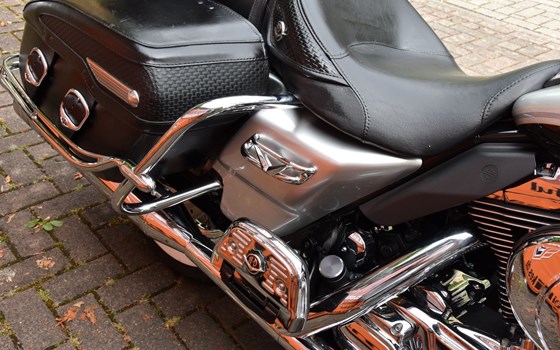 Gebrauchtmotorrad Harley-Davidson Road King Classic FLHRC - Bild 15