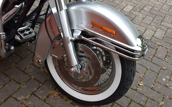 Gebrauchtmotorrad Harley-Davidson Road King Classic FLHRC - Bild 16