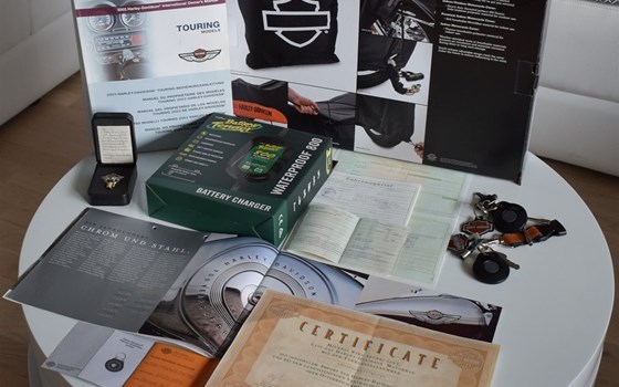 Gebrauchtmotorrad Harley-Davidson Road King Classic FLHRC - Bild 19