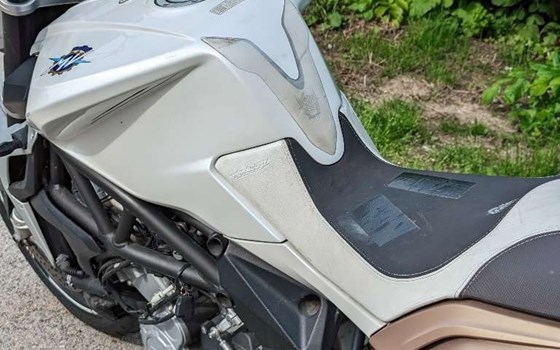 Gebrauchtmotorrad MV Agusta Brutale 675 - Bild 2