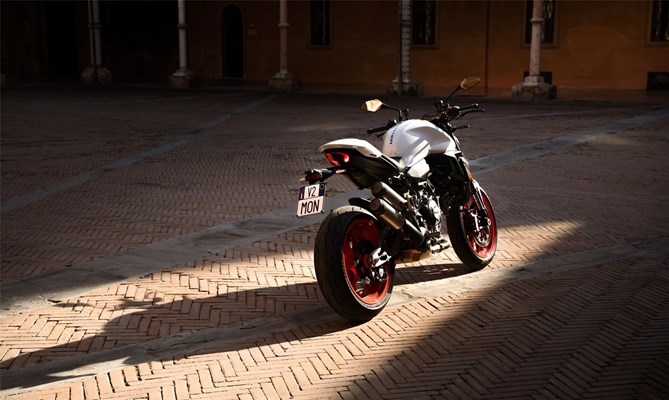 Ducati Monster + (weiß) - Bild 7