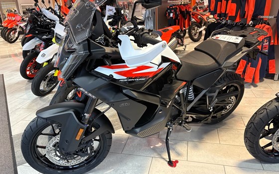 Neufahrzeug KTM 1390 Super Adventure S - Bild 2