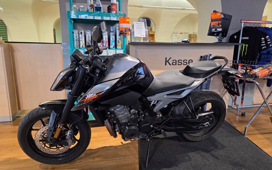 Gebrauchtmotorrad KTM 790 Duke - Bild 2
