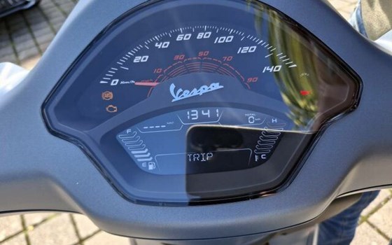 Neufahrzeug Piaggio ET3 125 Primavera - Bild 12