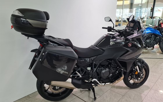 Gebrauchtmotorrad Honda NT1100 - Bild 2