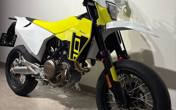 Neufahrzeug Husqvarna 701 Supermoto - Bild 2