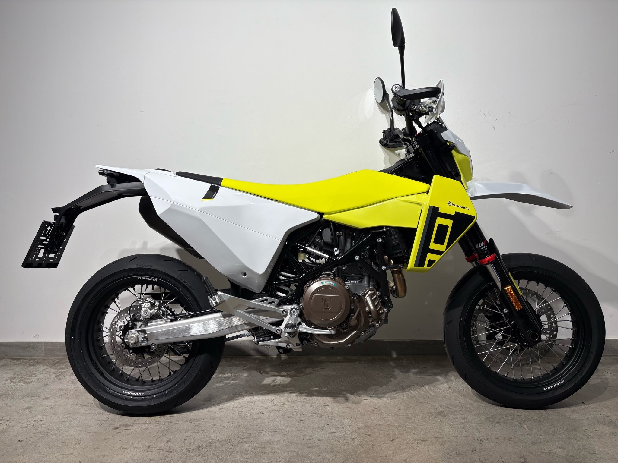 Husqvarna 701 Supermoto<br />www.huskyshopping.at