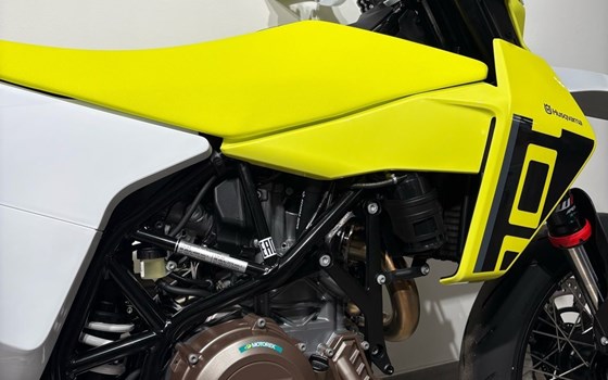 Neufahrzeug Husqvarna 701 Supermoto - Bild 3