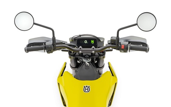 Neufahrzeug Husqvarna 701 Supermoto - Bild 9