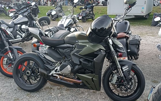 Gebrauchtmotorrad Ducati Streetfighter V2 - Bild 4