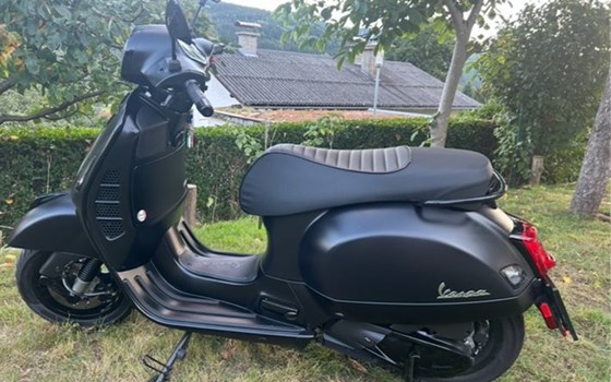 Gebrauchtmotorrad Vespa GTS 300 Super Notte - Bild 5