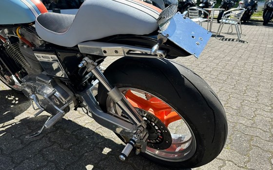 Gebrauchtmotorrad Harley-Davidson Sportster XL 1200C Custom - Bild 10