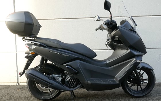 Gebrauchtmotorrad Kymco Sky Town 125i ABS - Bild 1