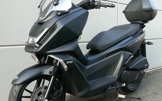 Gebrauchtmotorrad Kymco Sky Town 125i ABS - Bild 6