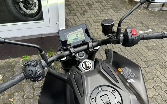 Gebrauchtmotorrad Yamaha MT-09 Y-AMT - Bild 10