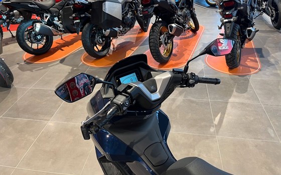 Gebrauchtmotorrad Honda PCX125 DX - Bild 6