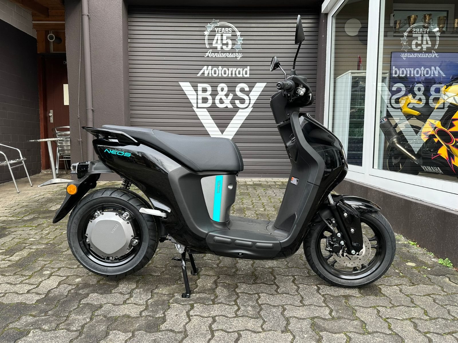 Yamaha NEO's Dual Battery