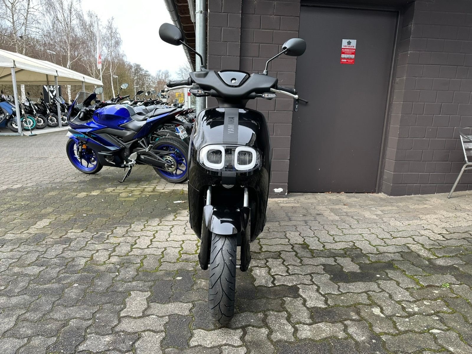 Yamaha NEO's Dual Battery