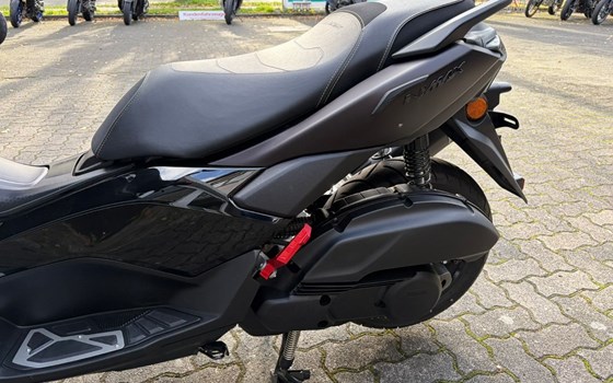 Gebrauchtmotorrad Yamaha NMAX 125 Tech MAX - Bild 7