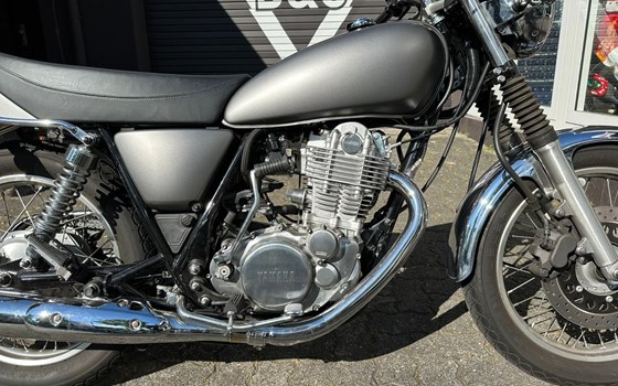 Gebrauchtmotorrad Yamaha SR 400 - Bild 11