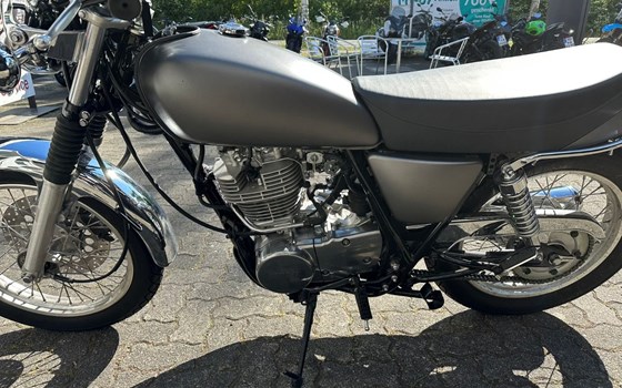 Gebrauchtmotorrad Yamaha SR 400 - Bild 8