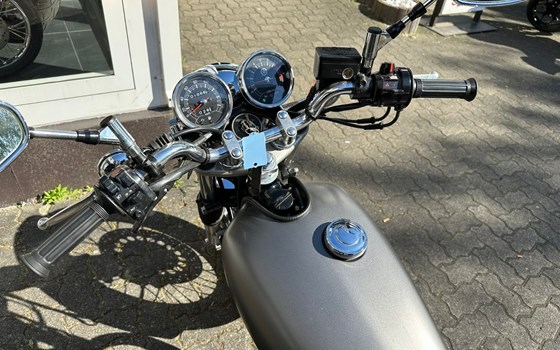 Gebrauchtmotorrad Yamaha SR 400 - Bild 9