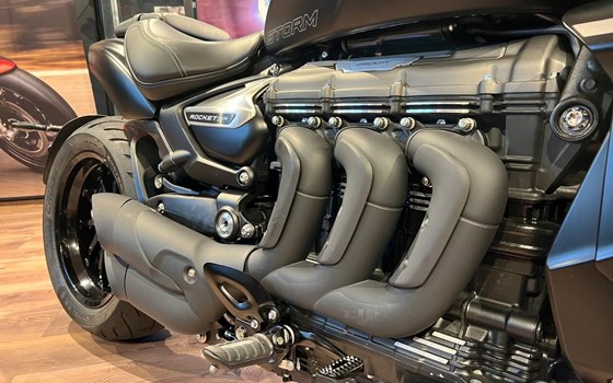 Gebrauchtmotorrad Triumph Rocket 3 Storm R - Bild 10