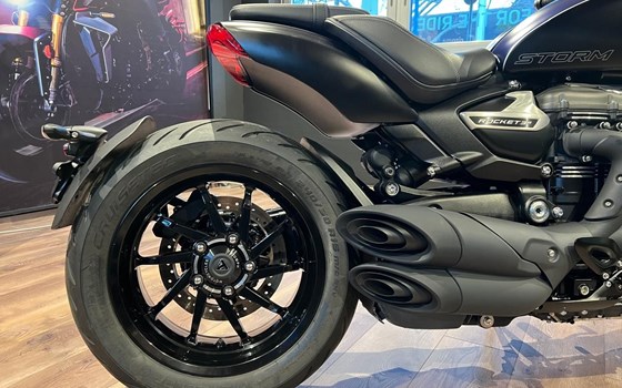 Gebrauchtmotorrad Triumph Rocket 3 Storm R - Bild 11