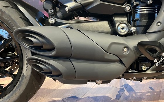 Gebrauchtmotorrad Triumph Rocket 3 Storm R - Bild 14