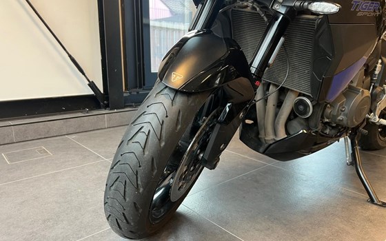 Gebrauchtmotorrad Triumph Rocket 3 Storm R - Bild 19