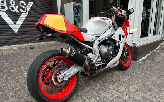 Gebrauchtmotorrad Yamaha XSR900 GP - Bild 3