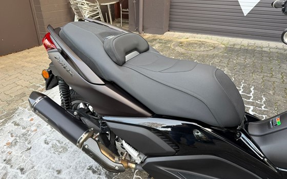 Gebrauchtmotorrad Yamaha XMAX 300 Tech MAX+ - Bild 11