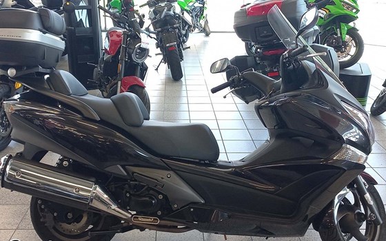 Gebrauchtmotorrad Honda SW-T 400 - Bild 1