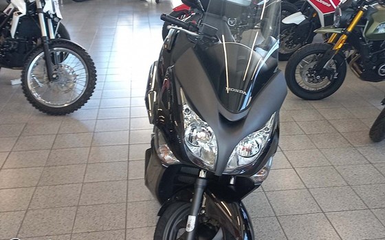 Gebrauchtmotorrad Honda SW-T 400 - Bild 2