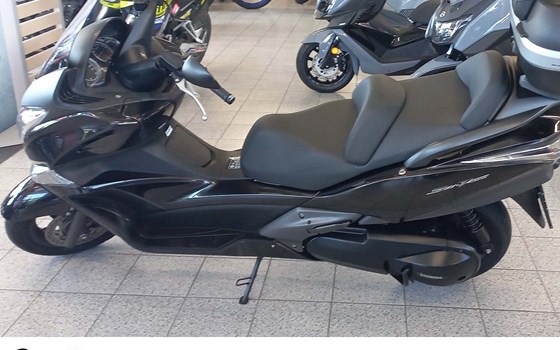 Gebrauchtmotorrad Honda SW-T 400 - Bild 4