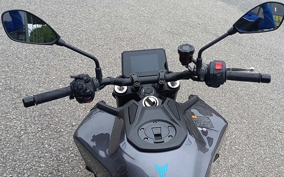 Gebrauchtmotorrad Yamaha MT-09 Y-AMT - Bild 3