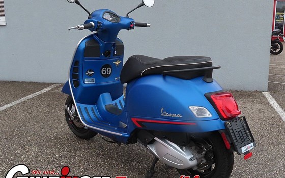 Gebrauchtmotorrad Vespa GTS 300 - Bild 3