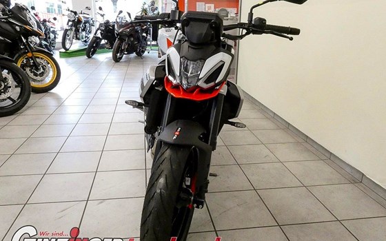 Neufahrzeug Aprilia Tuono 457 - Bild 4
