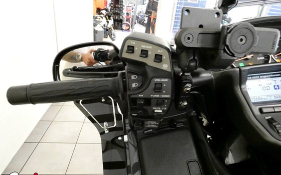 Gebrauchtmotorrad Honda GL 1800 Goldwing - Bild 15