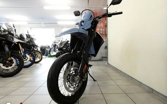 Neufahrzeug Suzuki DR-Z4SM - Bild 6