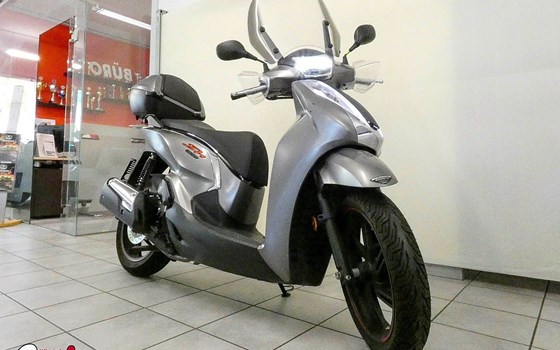 Gebrauchtmotorrad Honda SH300i - Bild 1