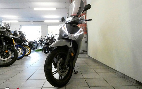 Gebrauchtmotorrad Honda SH300i - Bild 4