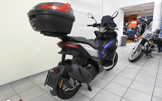 Gebrauchtmotorrad Aprilia SR GT 200 - Bild 3